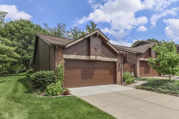 201 Brighton CT, Greenwood, IN 46143