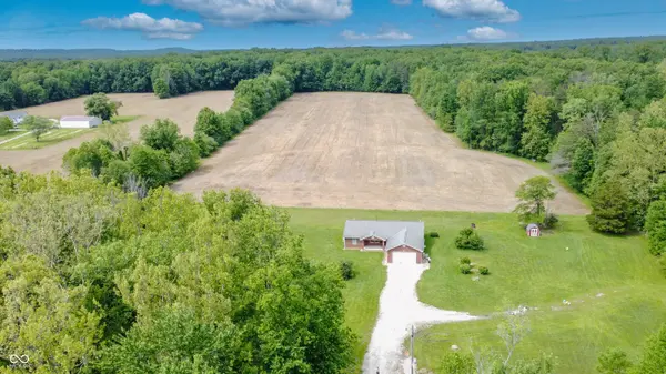 7450 W Deaver RD, Columbus, IN 47201