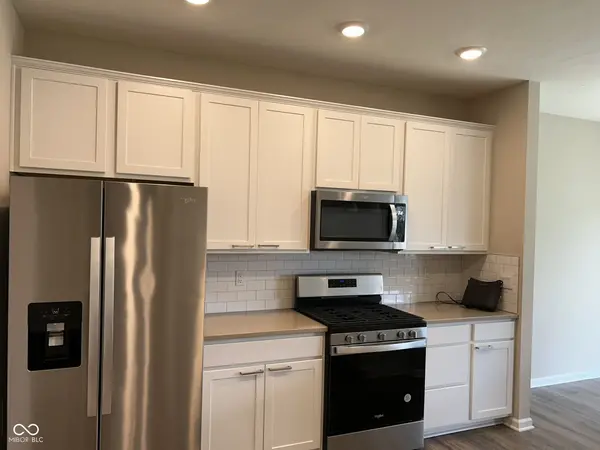 6391 Wasco DR, Whitestown, IN 46075