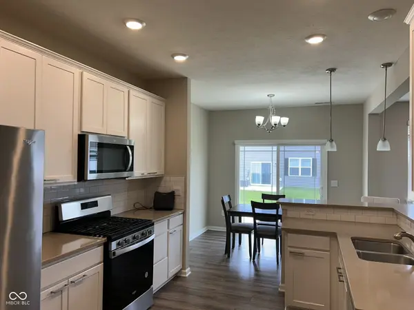 6391 Wasco DR, Whitestown, IN 46075