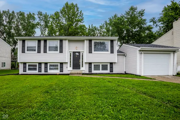 5446 Sleet DR, Indianapolis, IN 46237
