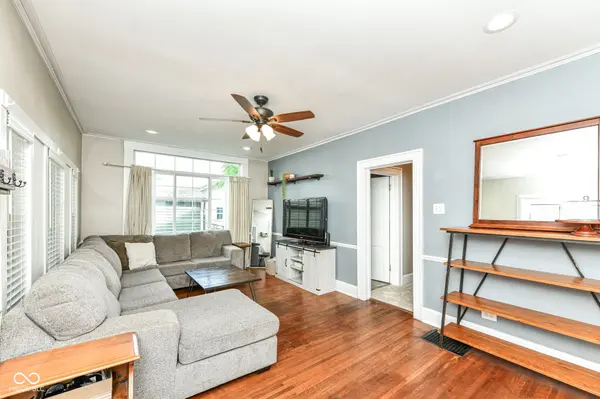 5075 E Walnut ST, Indianapolis, IN 46201