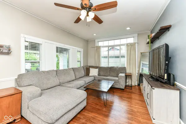 5075 E Walnut ST, Indianapolis, IN 46201