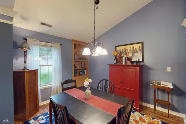 1053 Fountain Grass DR, Greenwood, IN 46143