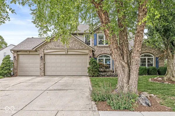 6733 Berkshire DR, Zionsville, IN 46077