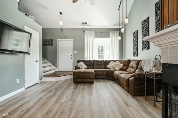 5016 Eagles Watch DR, Indianapolis, IN 46254