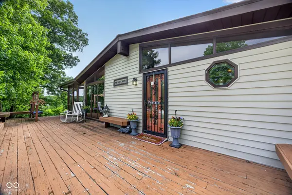 242 Tuck A Way Ridge DR, Nashville, IN 47448