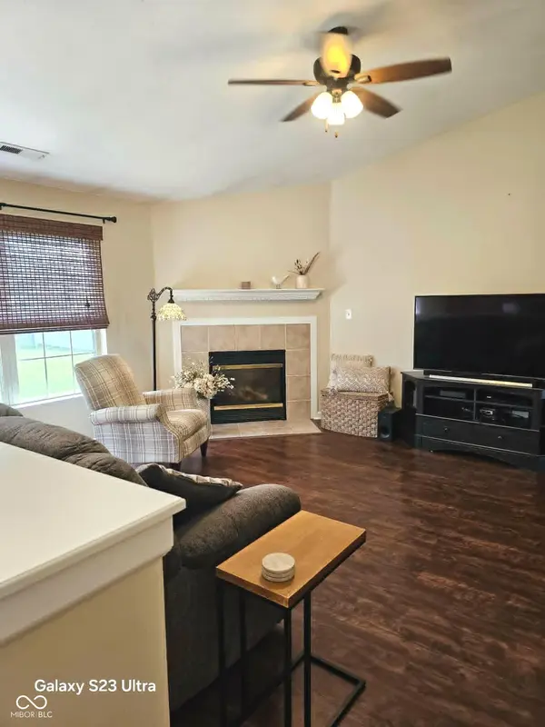 6010 Arrowhead DR, Anderson, IN 46013