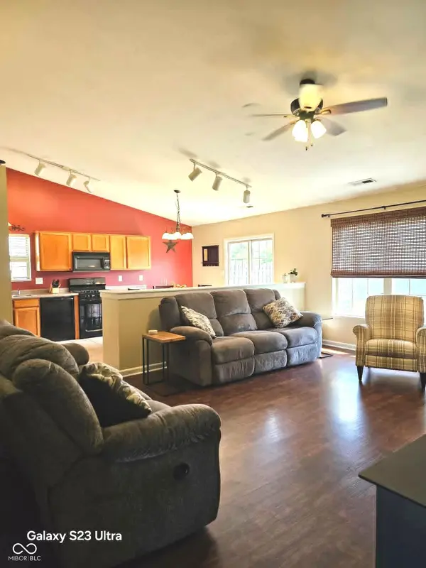 6010 Arrowhead DR, Anderson, IN 46013