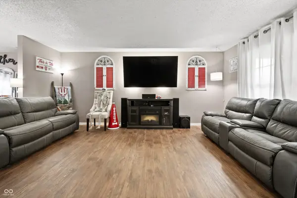 5537 Front Point CT, Indianapolis, IN 46237