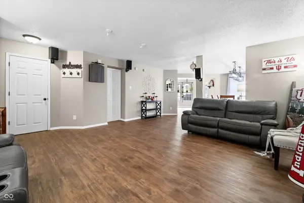 5537 Front Point CT, Indianapolis, IN 46237