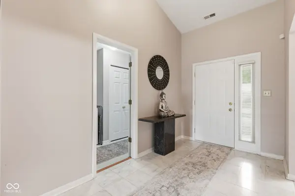 9555 Summer Ridge PL, Indianapolis, IN 46260