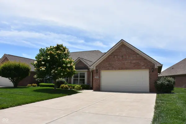 4765 W Harrisburg CT, New Palestine, IN 46163