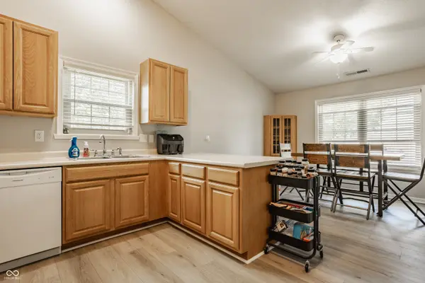 1203 Brittany CIR #B, Brownsburg, IN 46112
