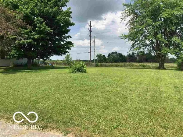 2934 Hillcrest DR, New Castle, IN 47362