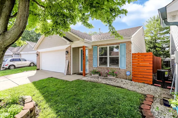 1013 Ebony CIR, Franklin, IN 46131