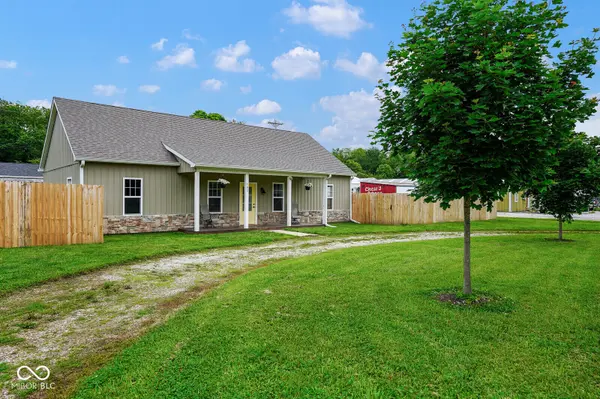102 E 5th ST, Carthage, IN 46115