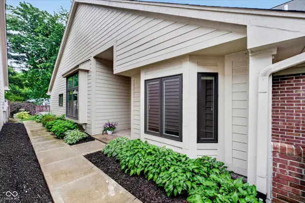 12055 Waterford LN, Carmel, IN 46033