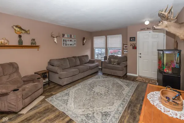 1611 Carriage CIR, Shelbyville, IN 46176