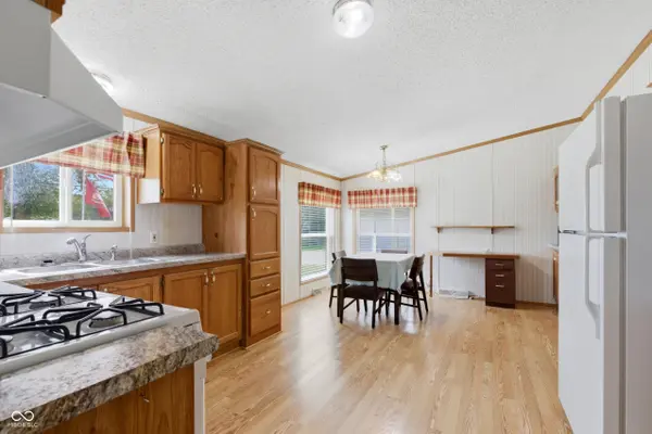 513 S 300 E, Anderson, IN 46017