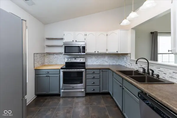10601 Northern Dancer DR, Indianapolis, IN 46234