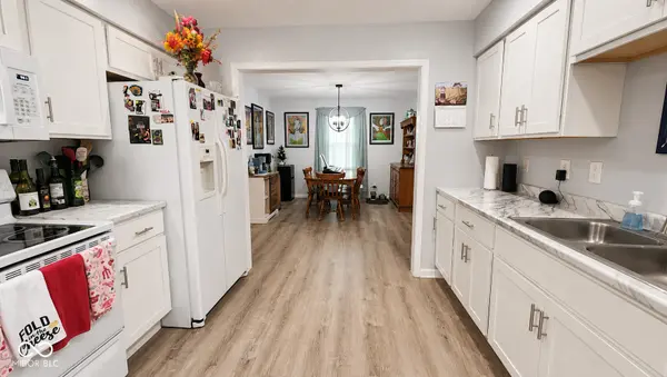 820 Maplewood DR, Seymour, IN 47274