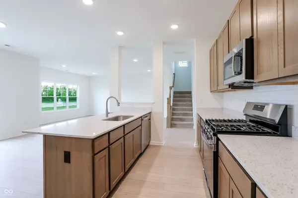 8625 Meadowlands CT, Plainfield, IN 46168