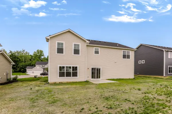 8625 Meadowlands CT, Plainfield, IN 46168