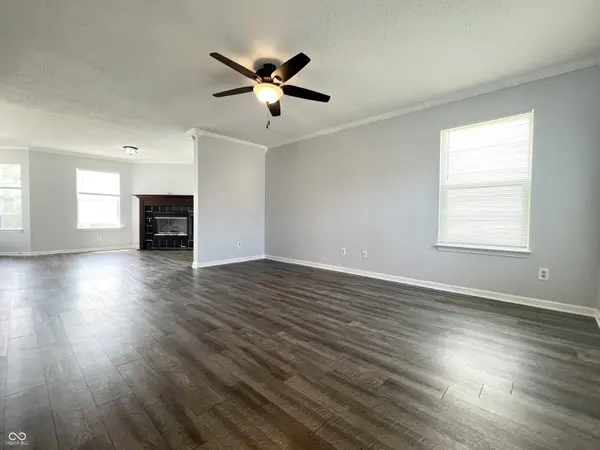 10941 Clear Spring DR, Camby, IN 46113