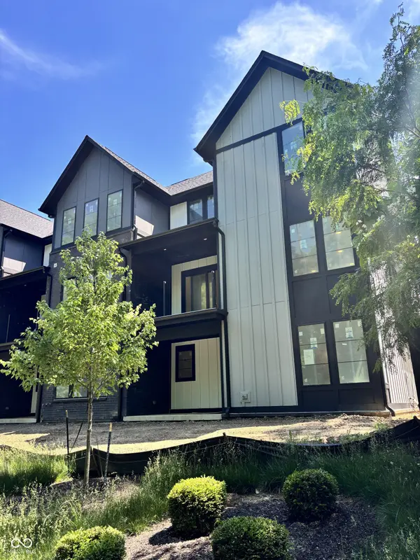 160 Midland Trace LOOP,  Westfield,  IN 46074