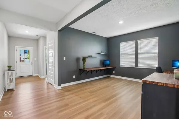 11802 Winnower LOOP, Noblesville, IN 46060