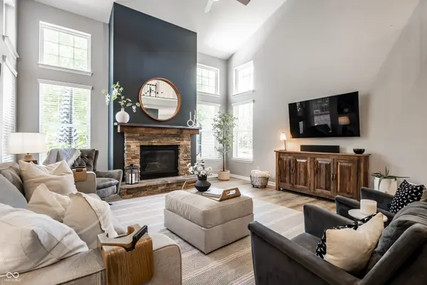2500 Fawn Bluff CT, Zionsville, IN 46077