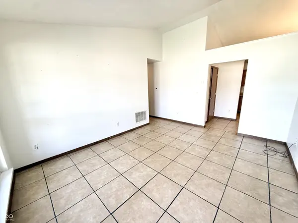 1209 Wolf RUN, Anderson, IN 46013