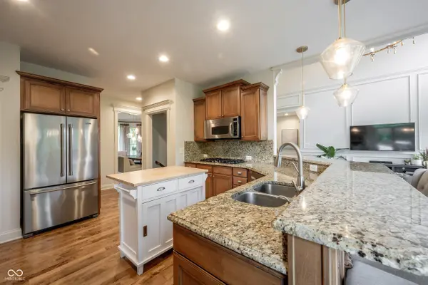 16481 Cyprian CIR, Westfield, IN 46074