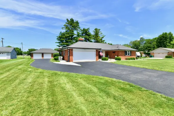 980 Broadway DR N, Plainfield, IN 46168