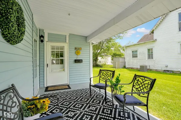 1617 Lafayette AVE, Columbus, IN 47201