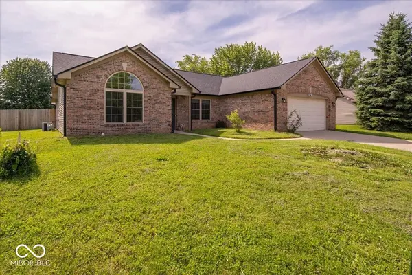 1662 Acorn RD, Franklin, IN 46131