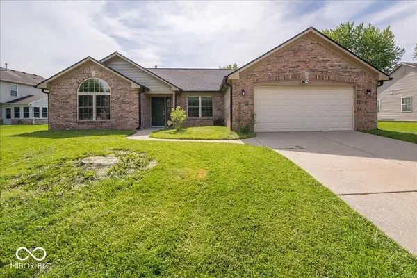 1662 Acorn RD, Franklin, IN 46131
