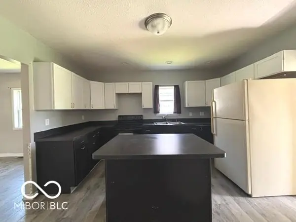 1320 S 5th ST, Clinton, IN 47842