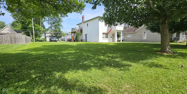 215 N Center ST, Plainfield, IN 46168