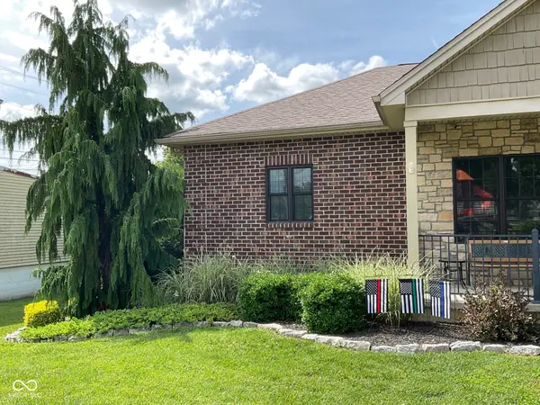 291 E Center ST, Lawrenceburg, IN 47025