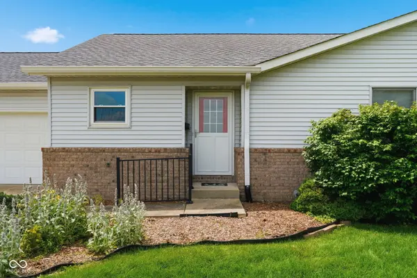 400 Longcastle DR #Unit 4, Greencastle, IN 46135