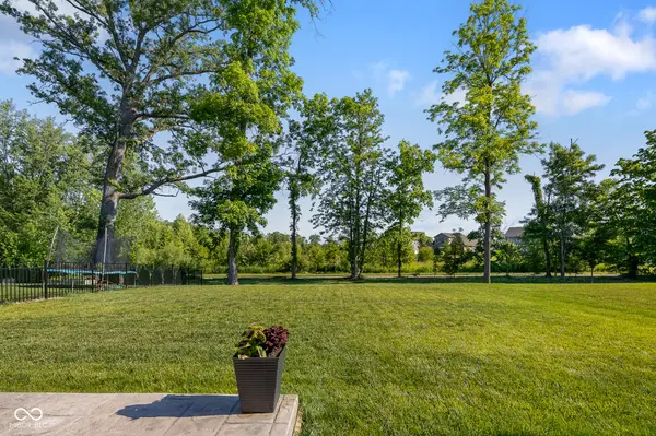 1596 Moose Ridge LN, Westfield, IN 46074