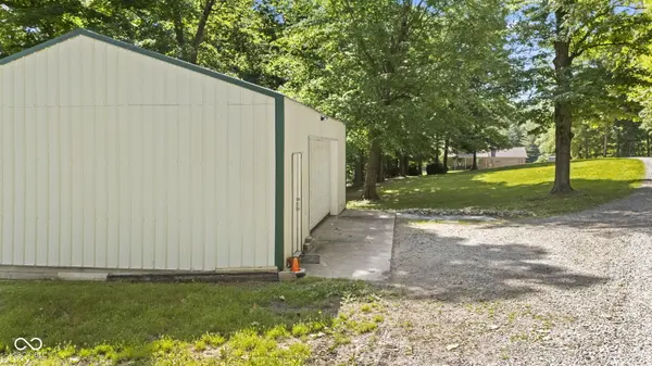 3602 E Bridgewater RD, Scottsburg, IN 47170