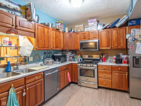 8232 Cardinal CT, Avon, IN 46123