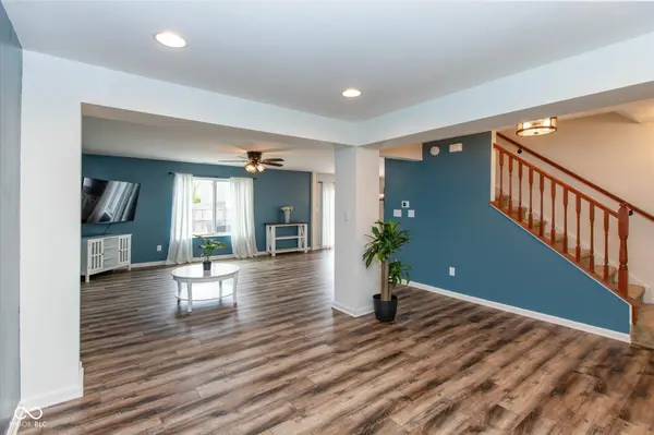 5588 W Woodhaven DR, Mccordsville, IN 46055