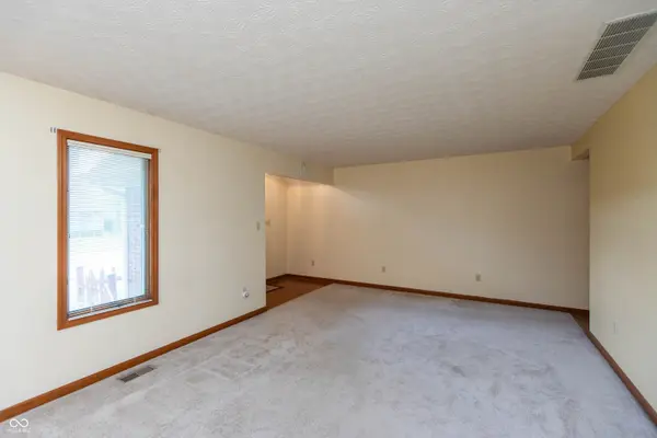 671 Jackson ST, Brownsburg, IN 46112