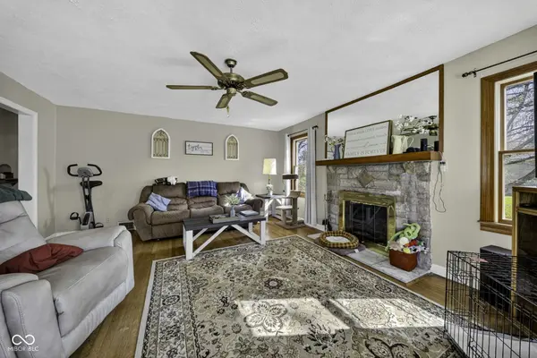 6702 E 96th ST, Fishers, IN 46038