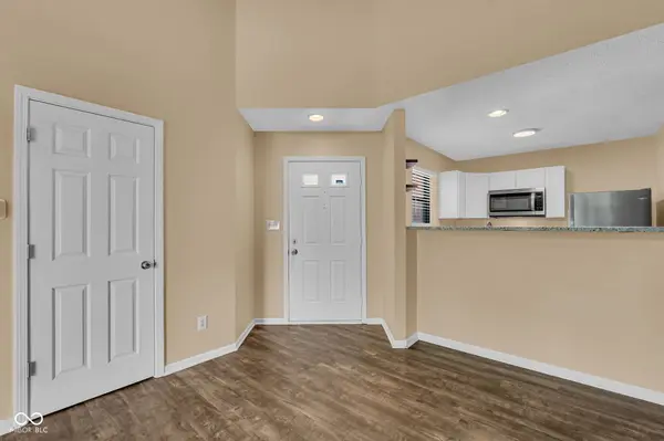 4112 Zinfandel WAY, Indianapolis, IN 46254