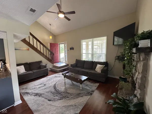 7862 Hunters PATH, Indianapolis, IN 46214